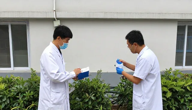 农产品收购与农业技术服务的取舍选择
